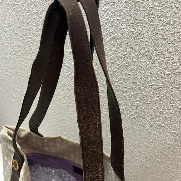 Bvlgari Tote & Matching Wallet - Picture 8 of 17